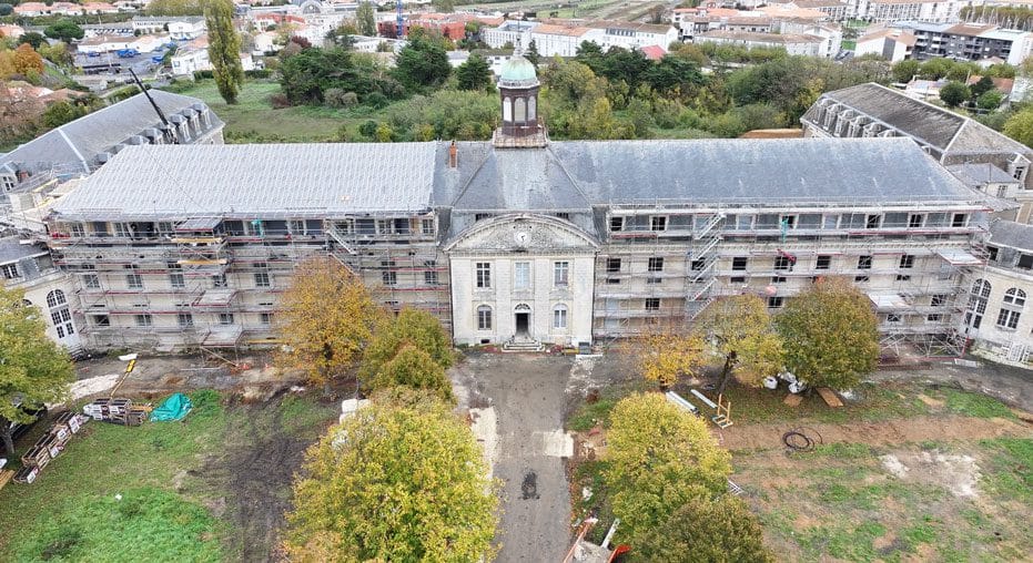 Contrat-construction-Jourdan-Assurance Chantier de rénovation d'un bâtiment ancien
